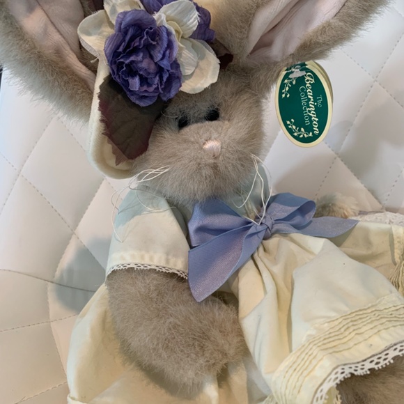 Bearington Collection Vintage Bunnies - Picture 2 of 4